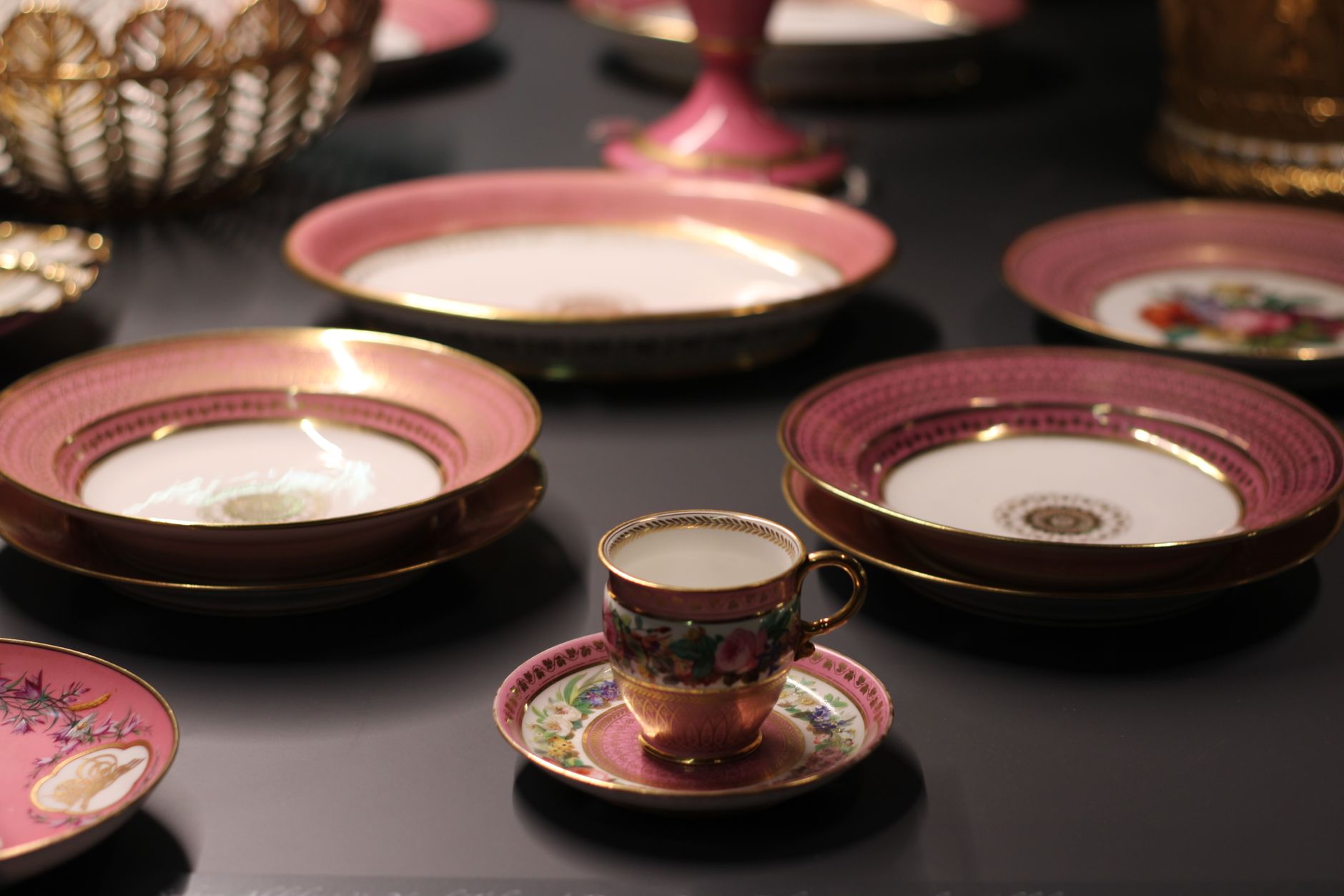 Elegant table setting with fine porcelain