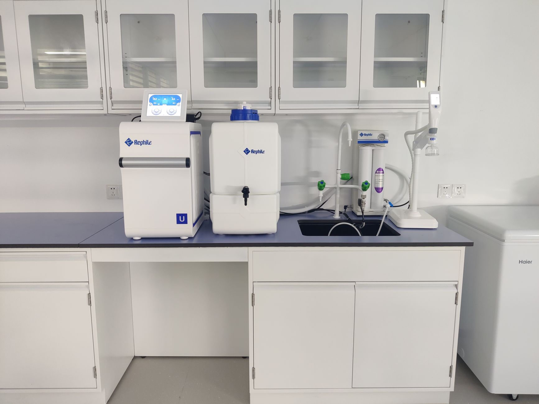 Water purification laboratory system